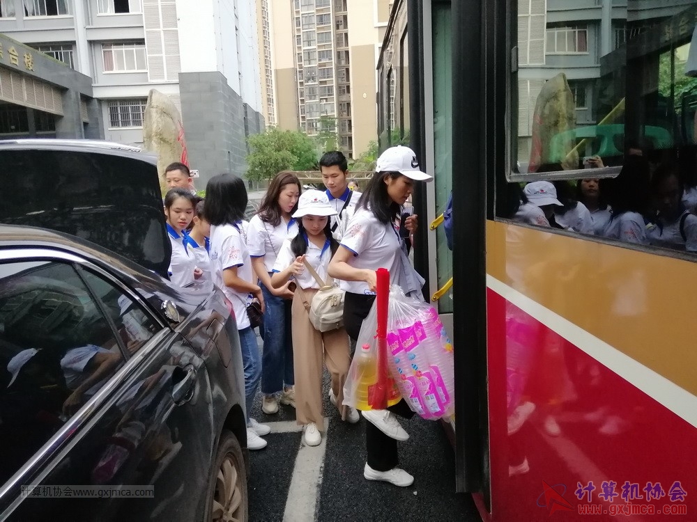 180512xhcy162.jpg