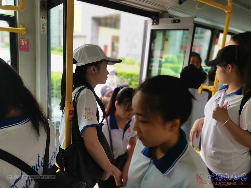 180512xhcy171.jpg