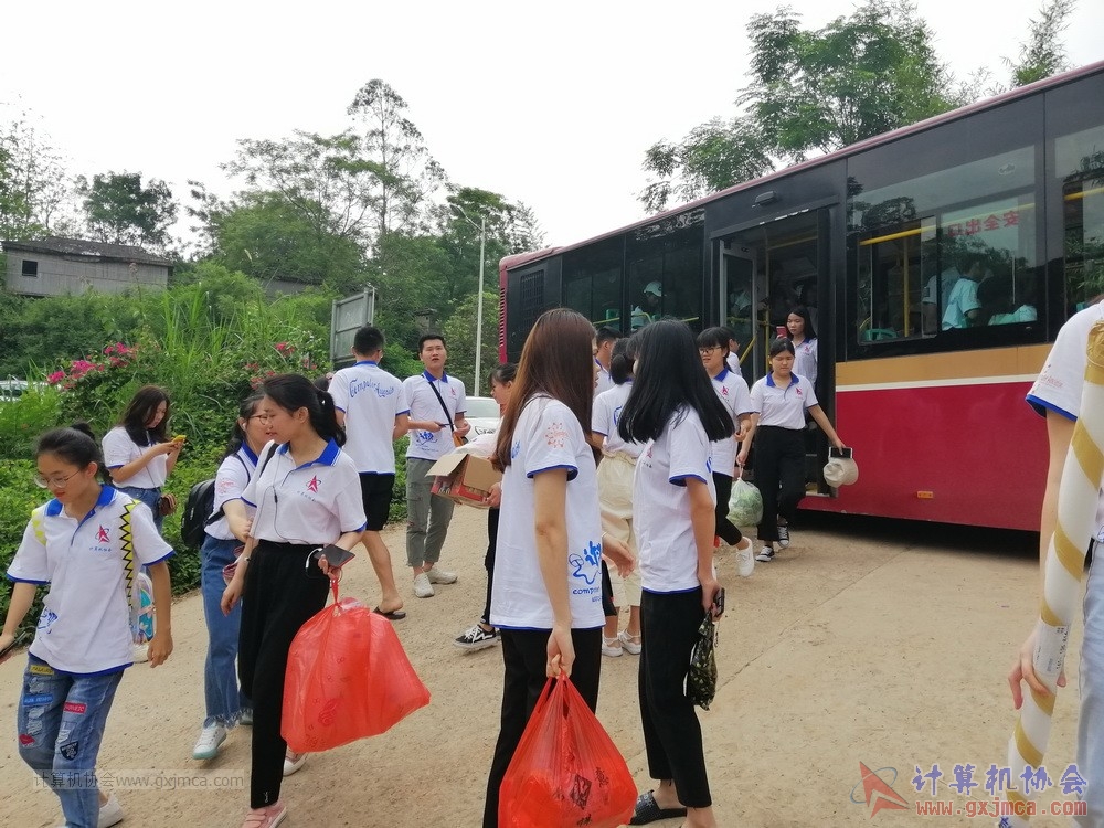 180512xhcy179.jpg