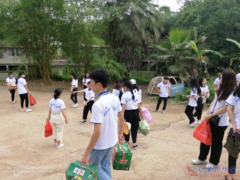 180512xhcy181.jpg