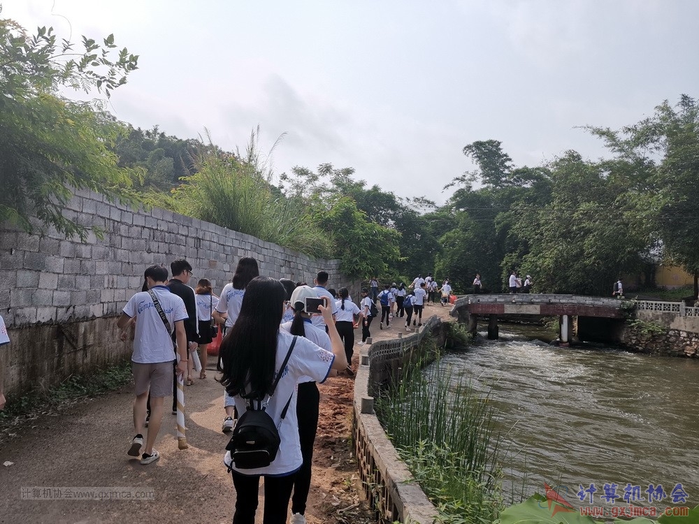 180512xhcy189.jpg