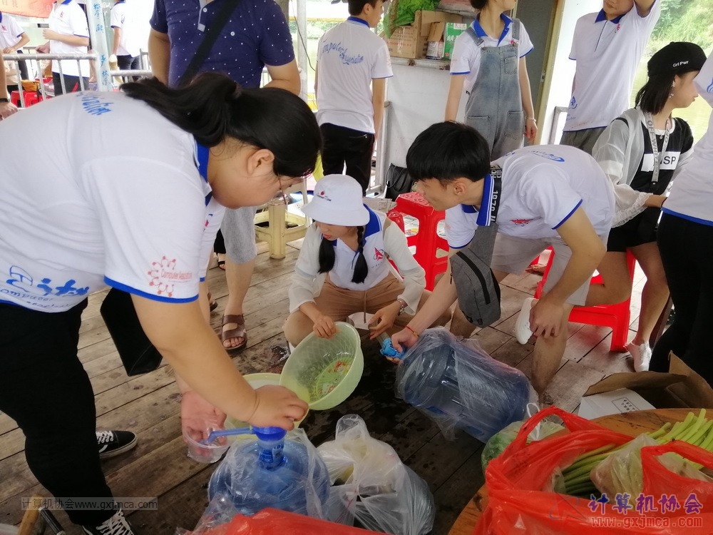 180512xhcy210.jpg