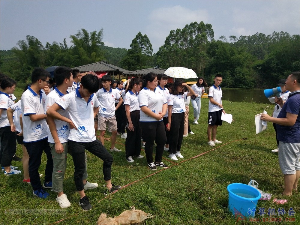 180512xhcy241.jpg