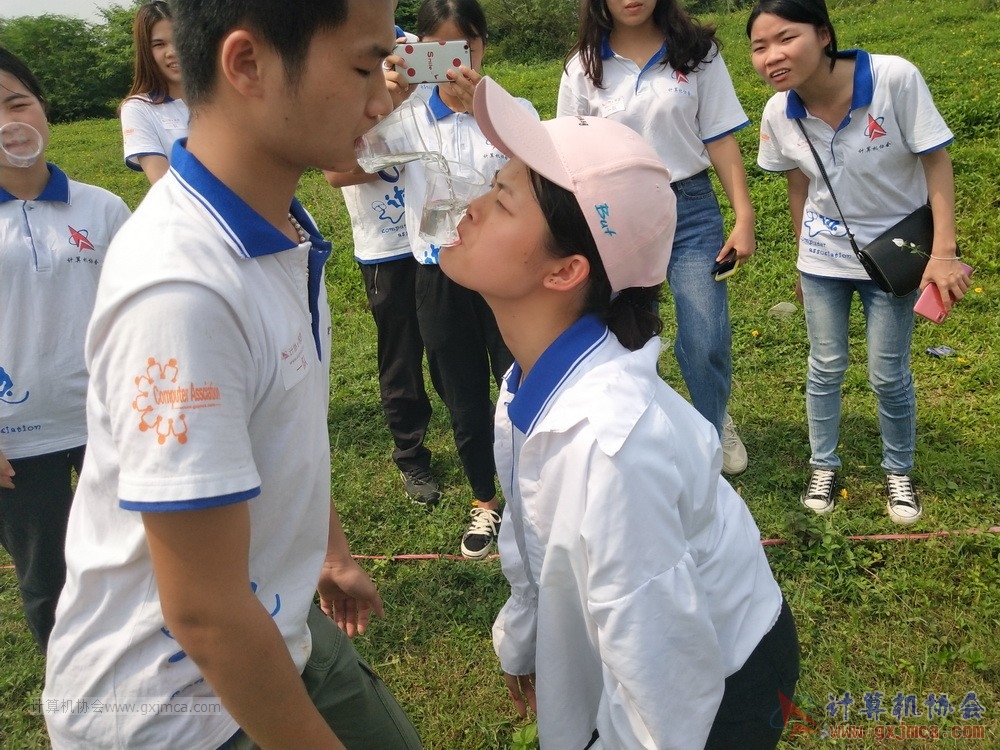 180512xhcy242.jpg