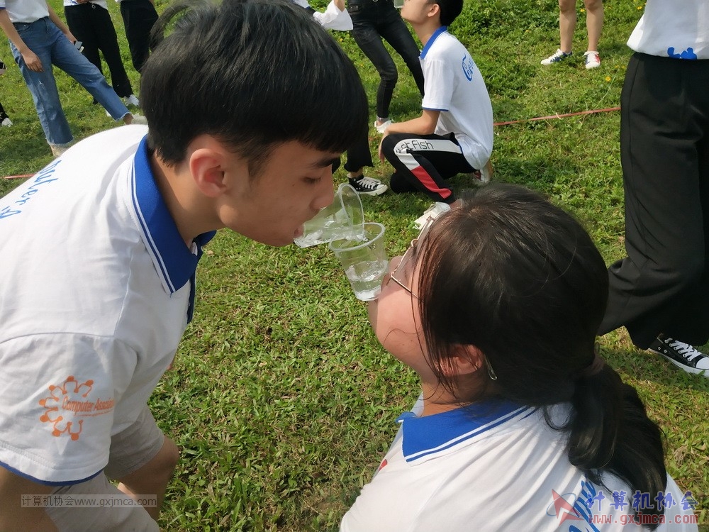 180512xhcy251.jpg