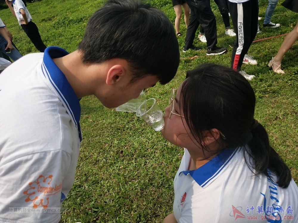 180512xhcy256.jpg