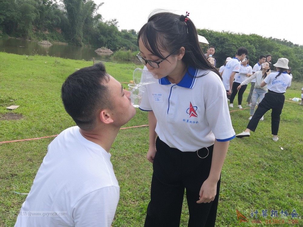 180512xhcy273.jpg