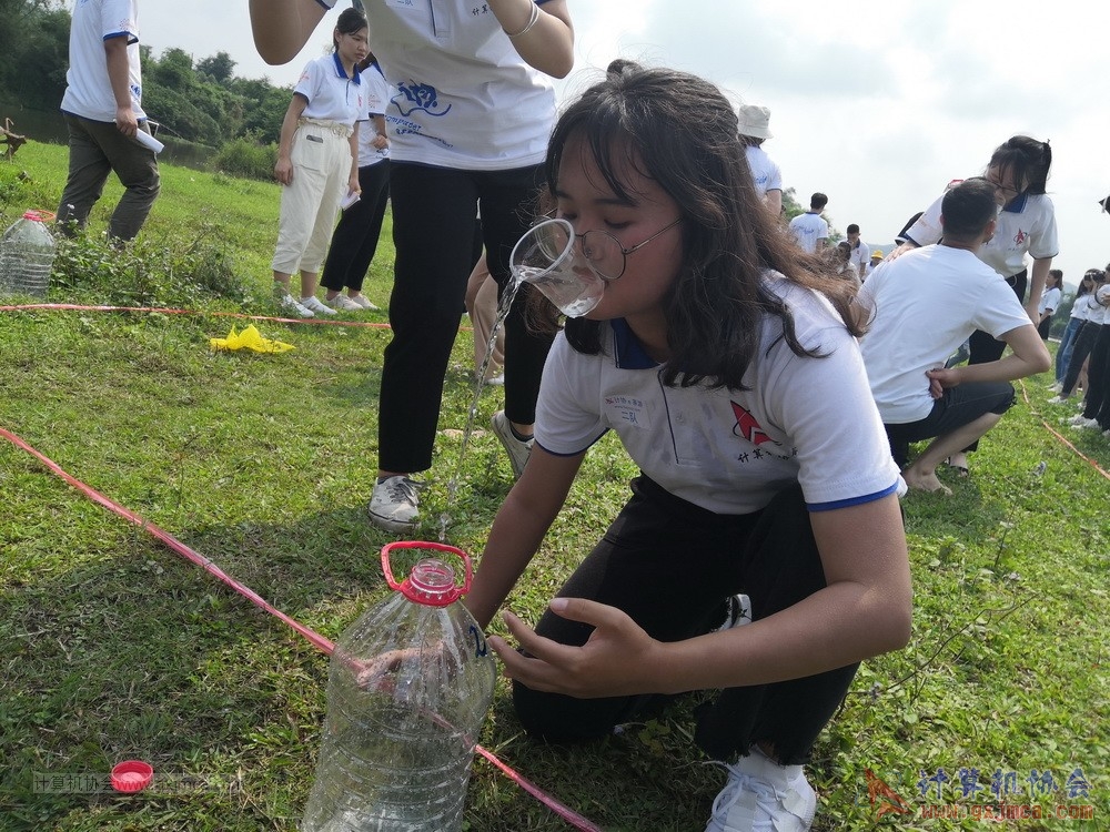 180512xhcy278.jpg