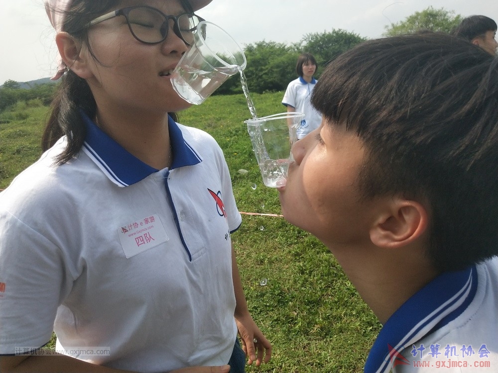 180512xhcy283.jpg