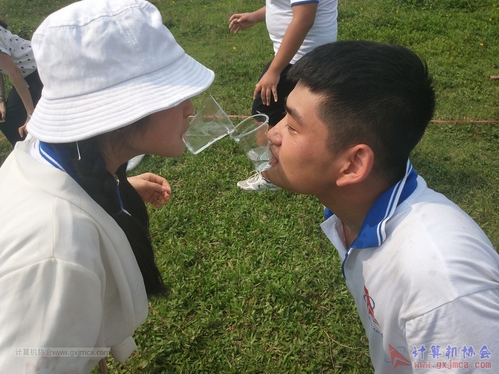 180512xhcy286.jpg