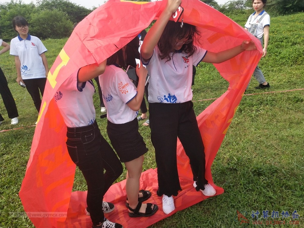 180512xhcy295.jpg