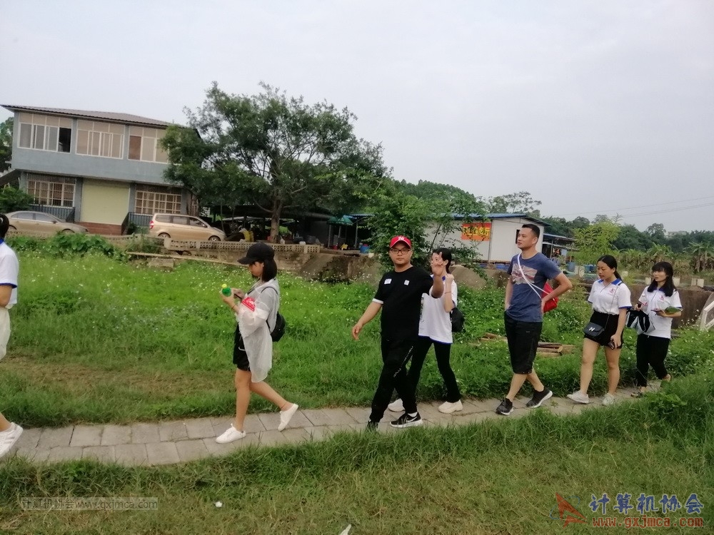 180512xhcy321.jpg