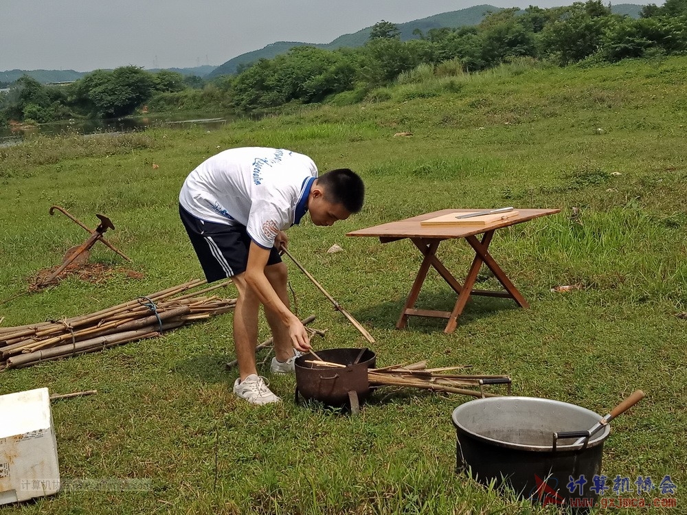 180512xhcy338.jpg
