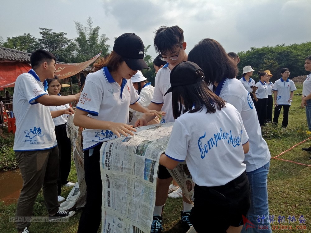 180512xhcy341.jpg