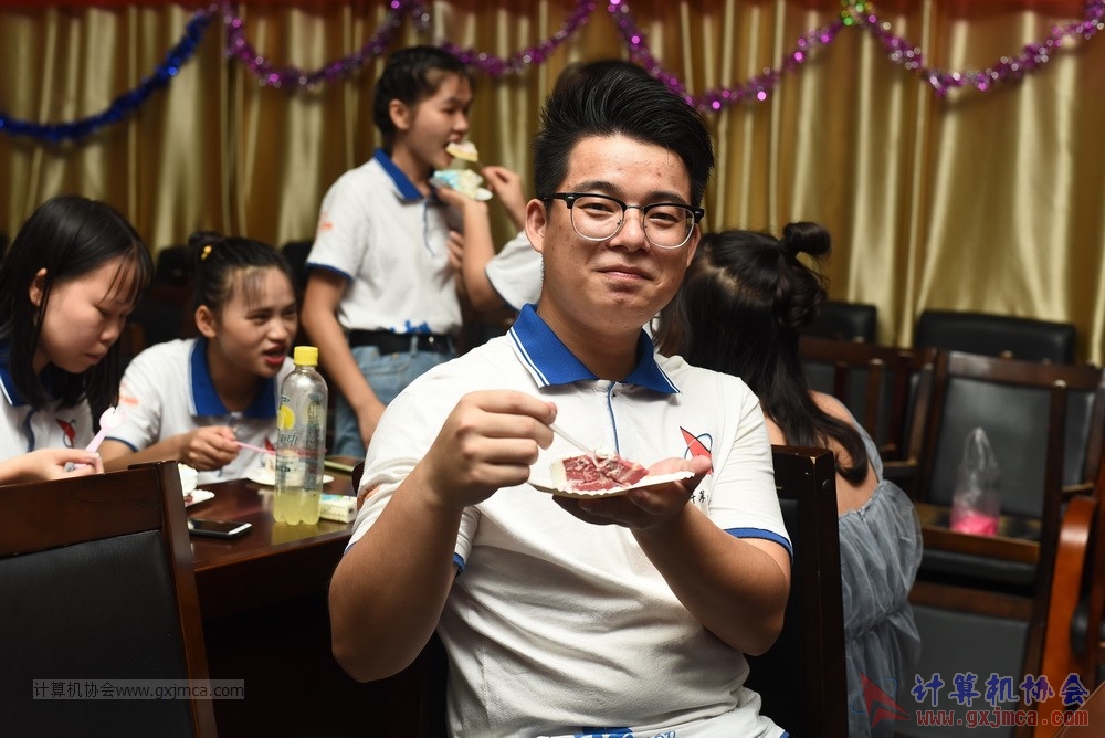 20190615qxhclssznghxh14ssrparty827.JPG