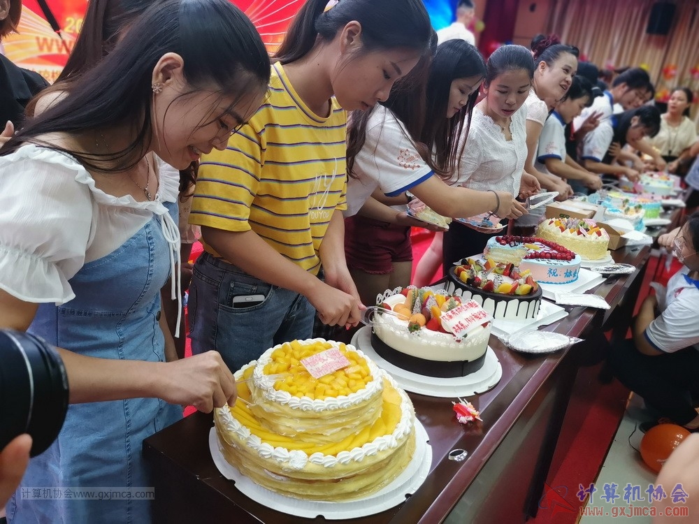 20190615qxhclssznghxh14ssrparty1221.jpg