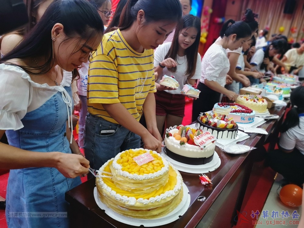 20190615qxhclssznghxh14ssrparty1224.jpg
