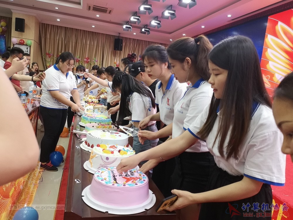 20190615qxhclssznghxh14ssrparty1225.jpg