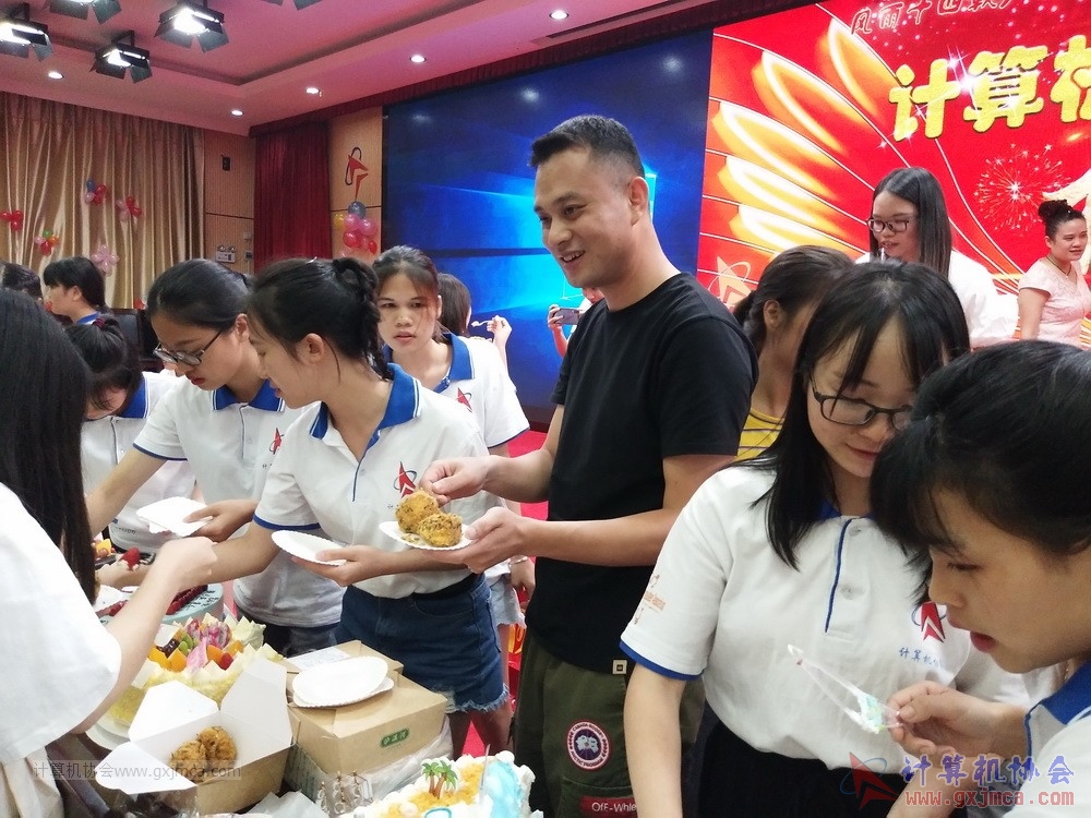 20190615qxhclssznghxh14ssrparty1249.jpg