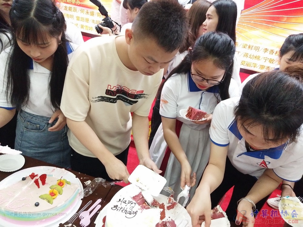 20190615qxhclssznghxh14ssrparty1256.jpg