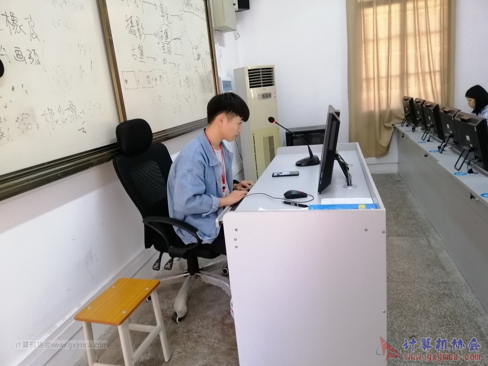 20191030xhwbpxdsk03.jpg