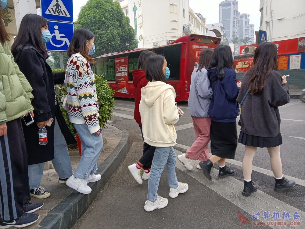 201226nnbwg009.jpg