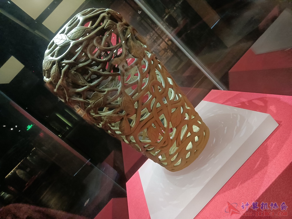 201226nnbwg024.jpg