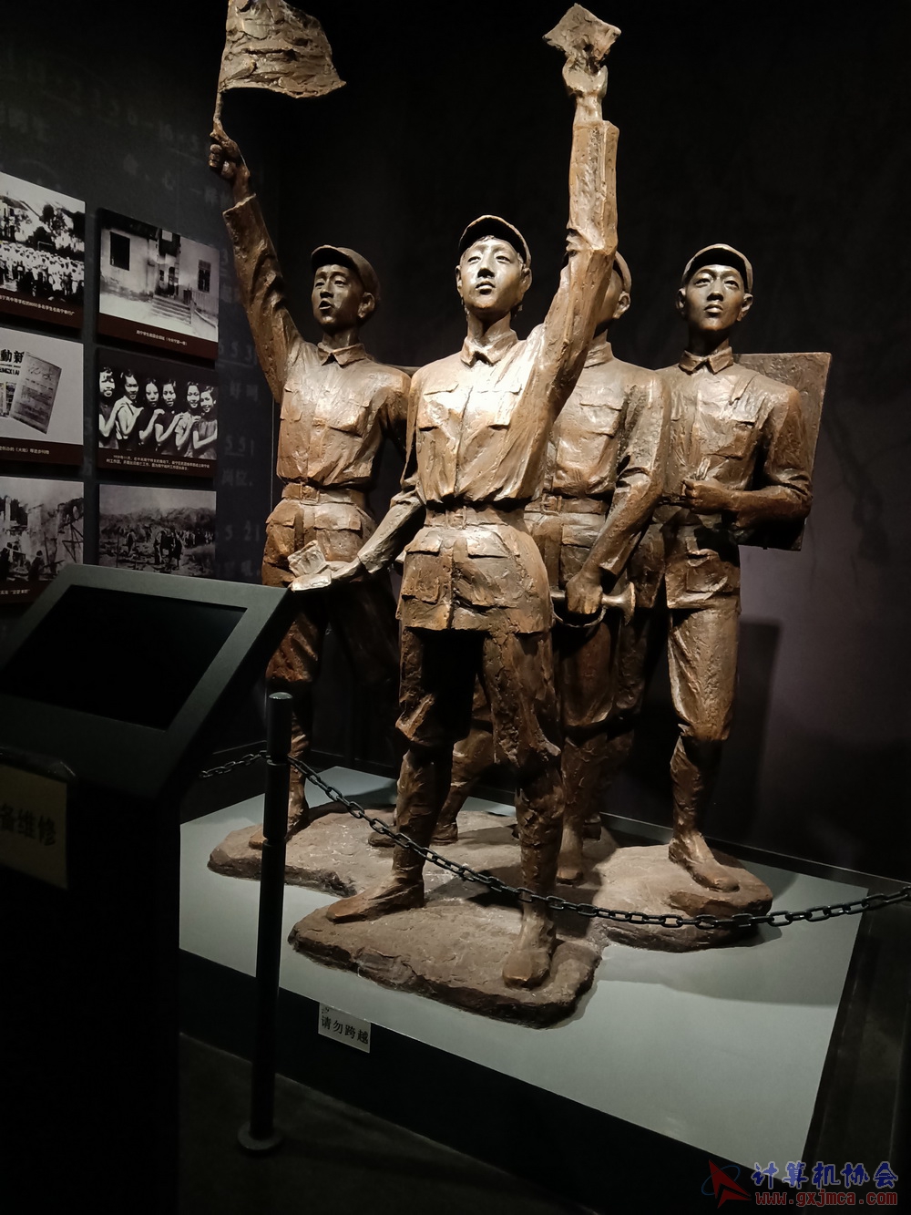 201226nnbwg100.jpg