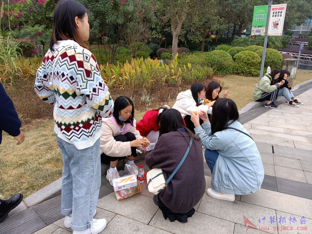201226nnbwg147.jpg