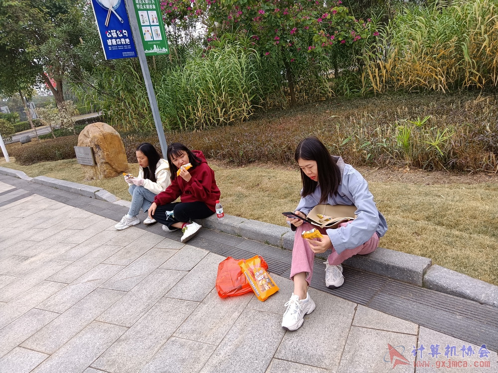 201226nnbwg148.jpg