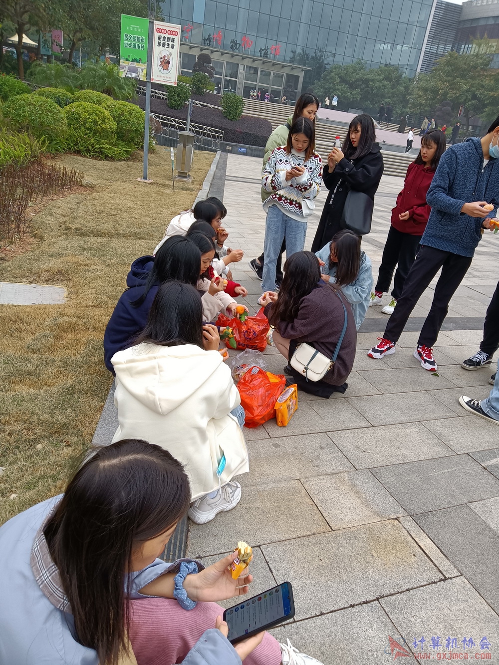 201226nnbwg152.jpg