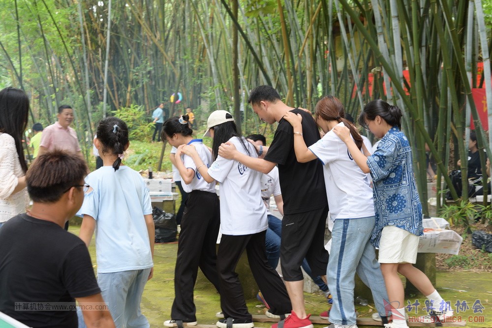 210530fhg100.JPG