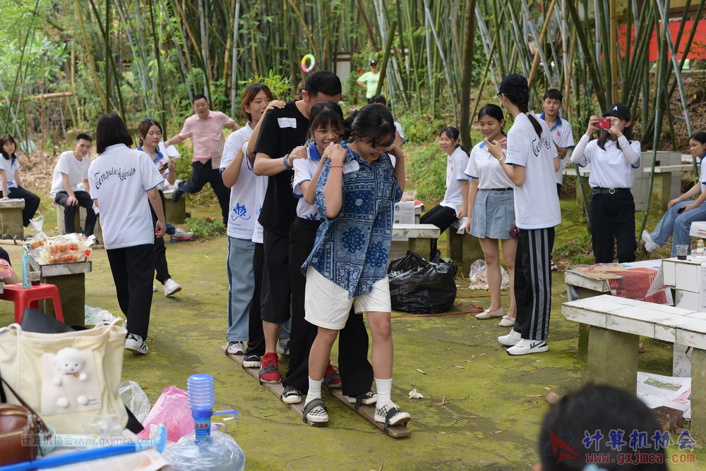 210530fhg140.JPG