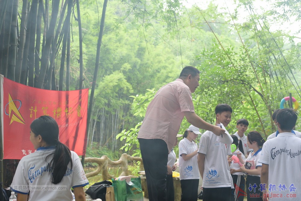 210530fhg206.JPG