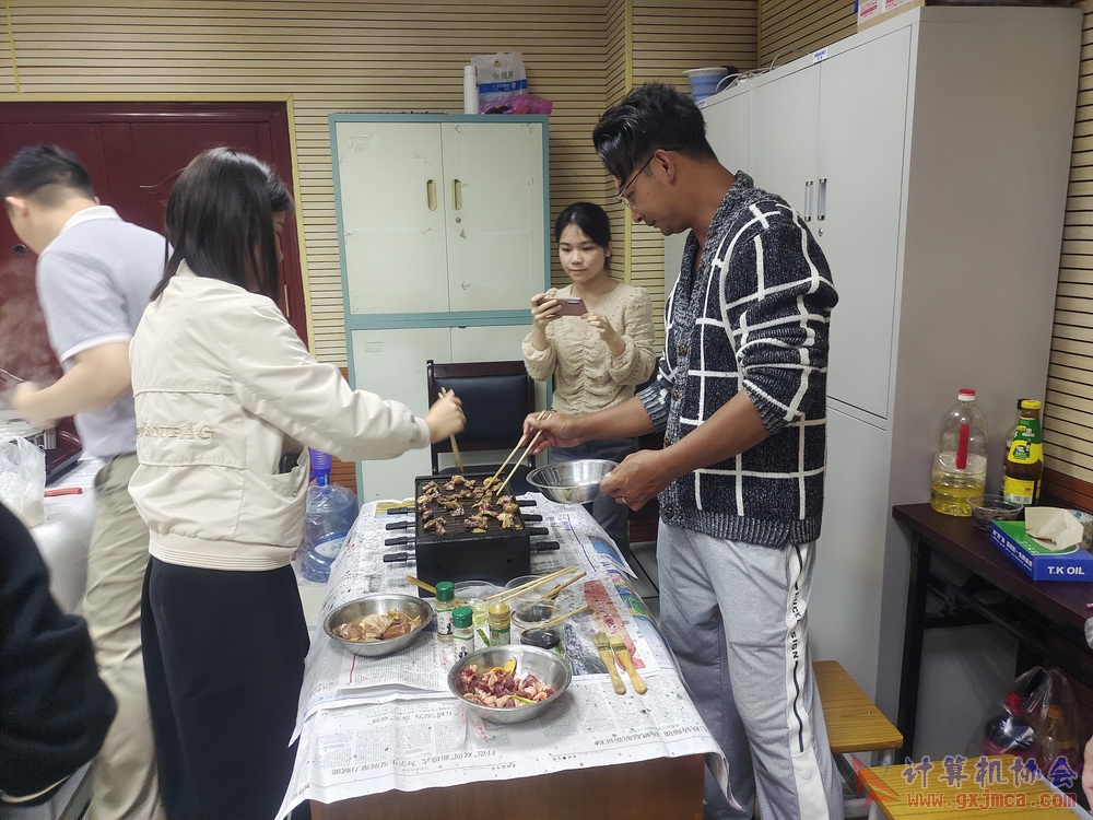 230512CA18znqcbh025.jpg