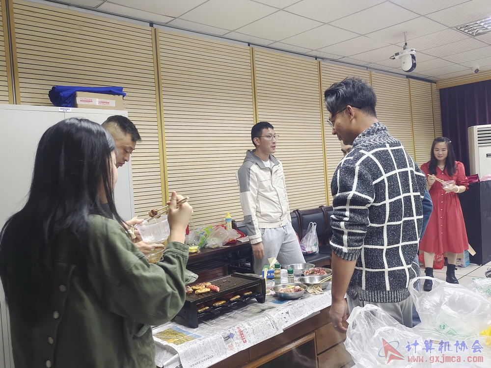 230512CA18znqcbh076.jpg