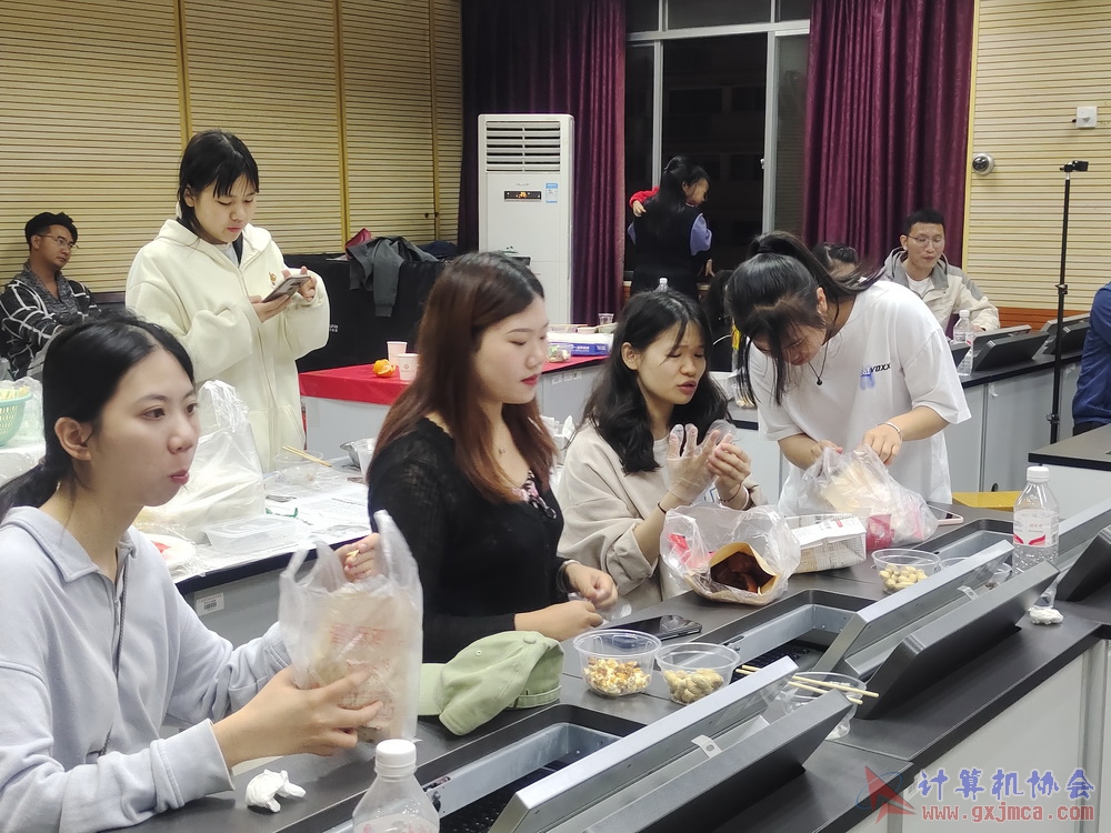 230512CA18znqcbh119.jpg