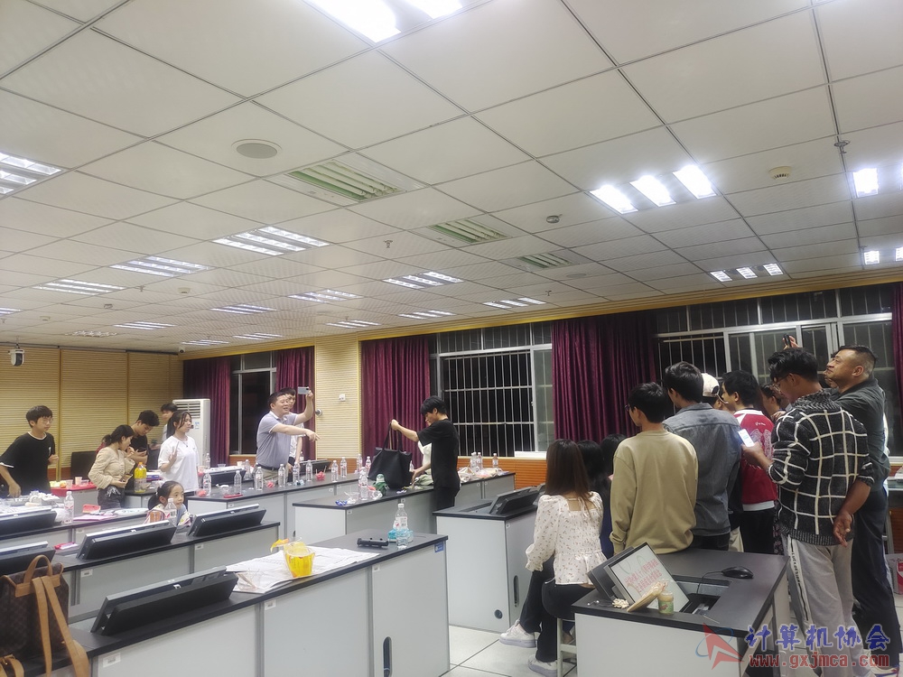 230512CA18znqcbh203.jpg