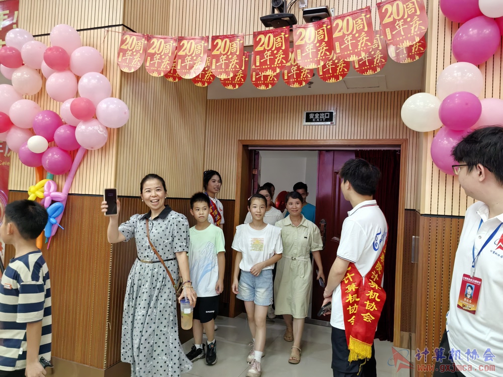 250621CA1823.jpg