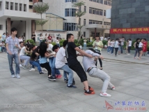 20141027协会参加第八届社团活动月拔河比赛（小相机）