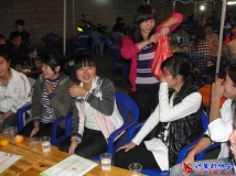 2010-11-25协会08级成员欢送秘书长卢彦琴离校去实习