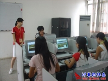 2006-09-29协会干事升委员考试打字现场