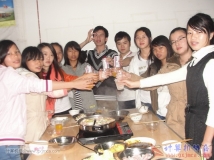 20140104网络部成员组织聚餐部门联谊活动