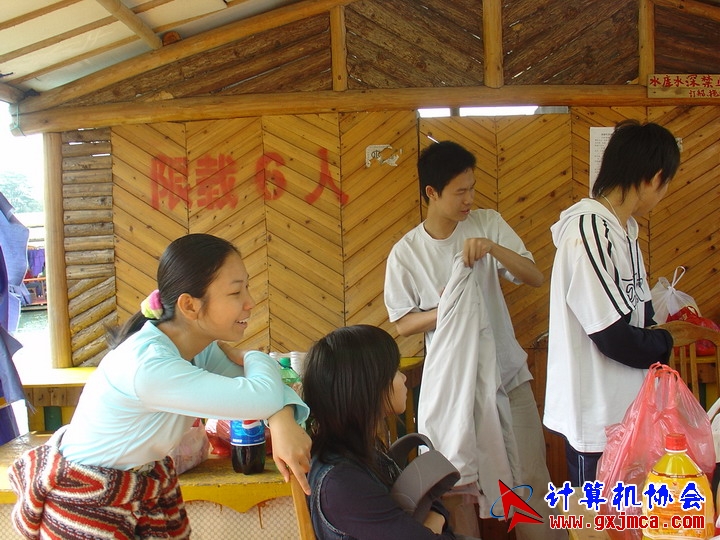060514CA0990.JPG