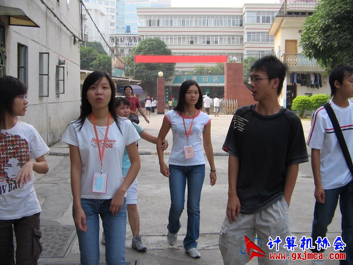 061021CA042.jpg