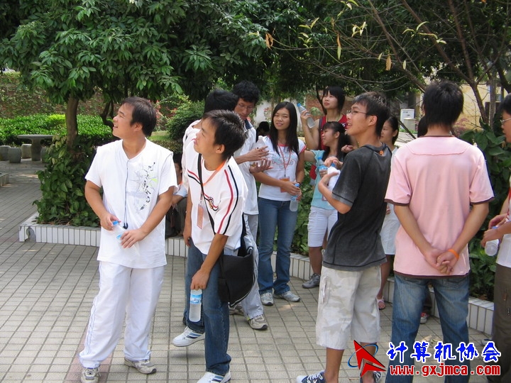 061021CA046.jpg