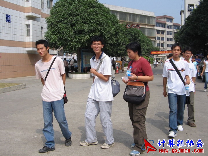 061021CA058.jpg
