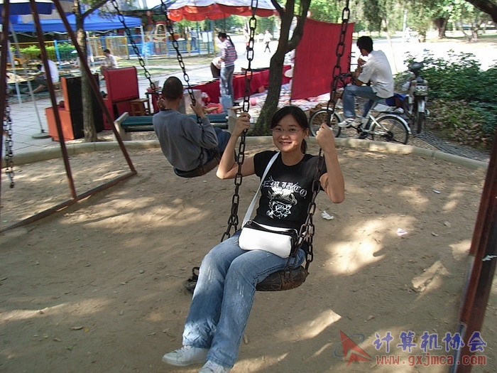 071029XCB244.jpg