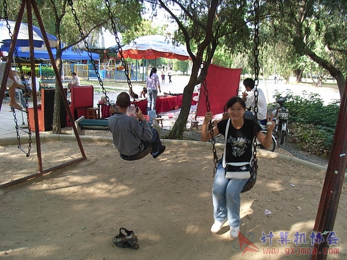 071029XCB245.jpg