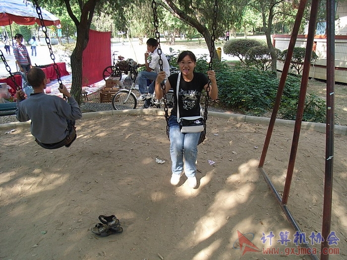 071029XCB246.jpg